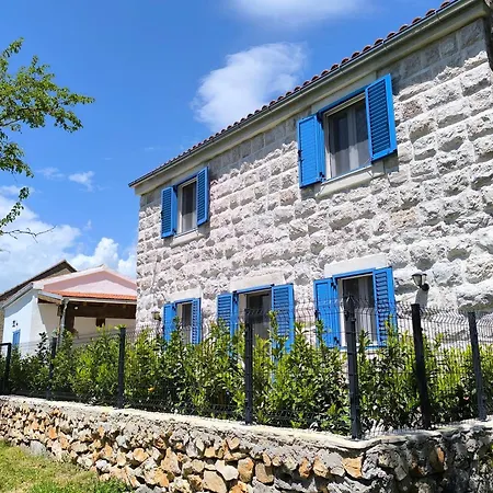 Stone Antika Villa *